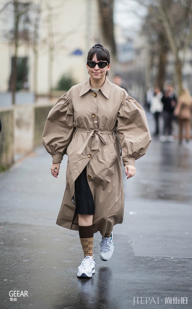 球鞋穿搭街拍集合！跟这些时尚博主穿出自己喜爱的搭配吧