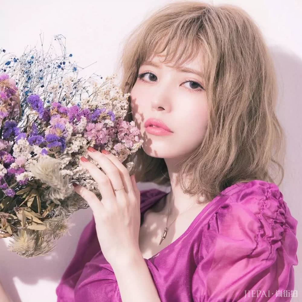 这位曾经带动日本100亿经济的潮流女王，如今全脸崩坏被网友酸