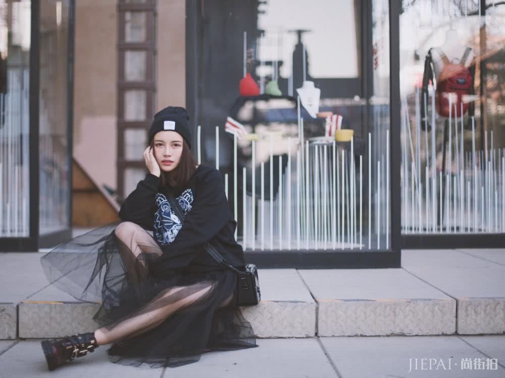 一条纱裙就能轻松搞定春季甜美风格搭配，我们为你做了5个示范