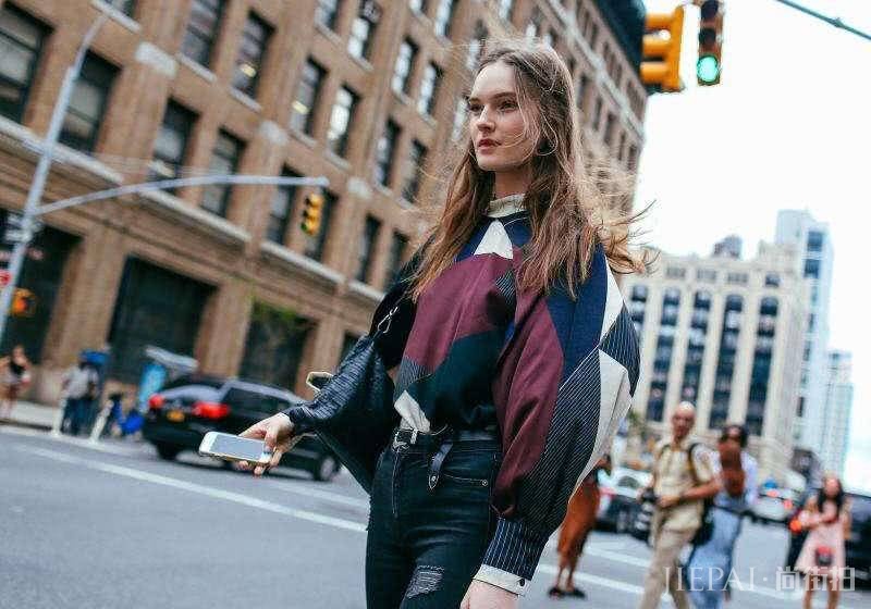 春季少不了卫衣，穿上它减龄又有高级感