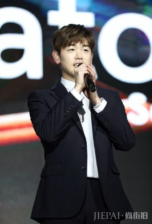 暖男外貌大受欢迎,被誉为“耳膜男友”,还是女团收割机?