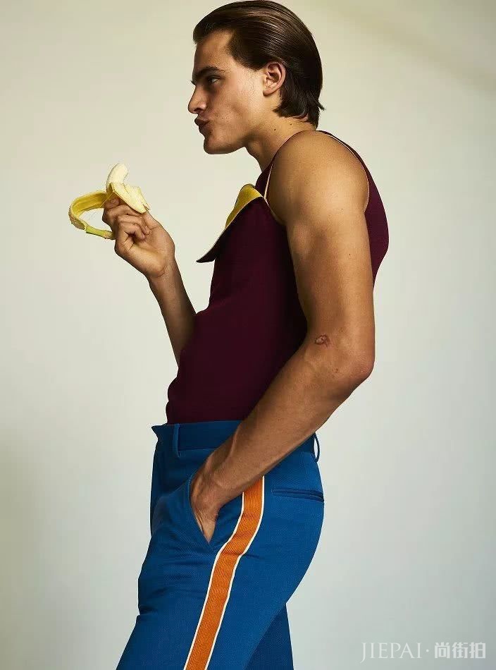 新超模二代来袭，靠关系登国际男士版Vogue封面