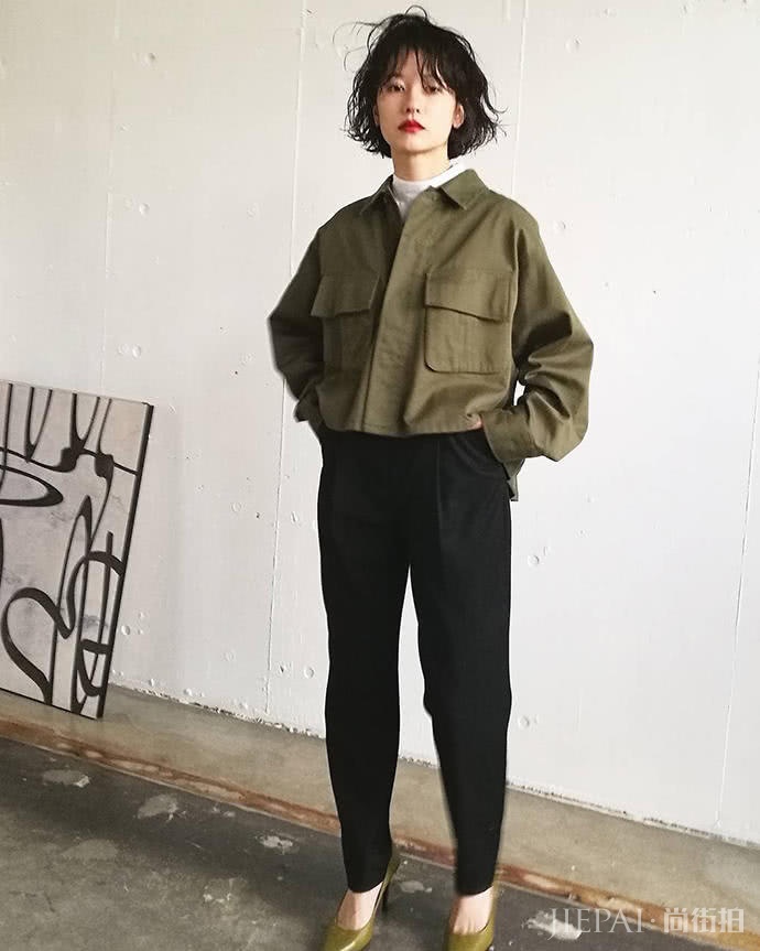 日本时尚博主松本惠奈158cm硬穿出了1米7的气场，还拥有自己的潮牌