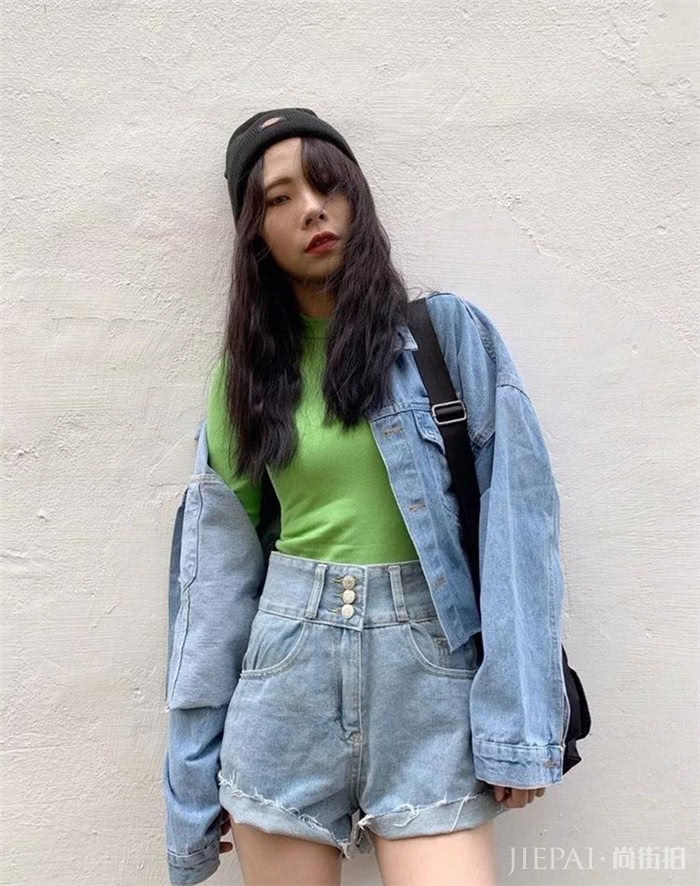 当牛仔外套碰上牛仔裤，让你成为2019春季时髦精