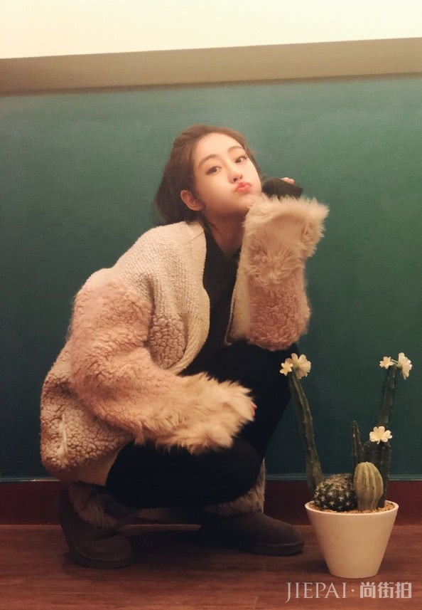 祝绪丹用耳机线当鞋带系？不是一般的难解开！