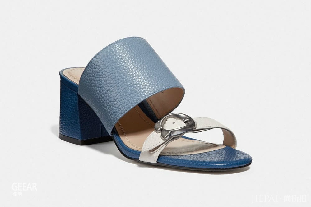 法国女生总是散发简约随性美？她们其实是靠这些搭配技巧