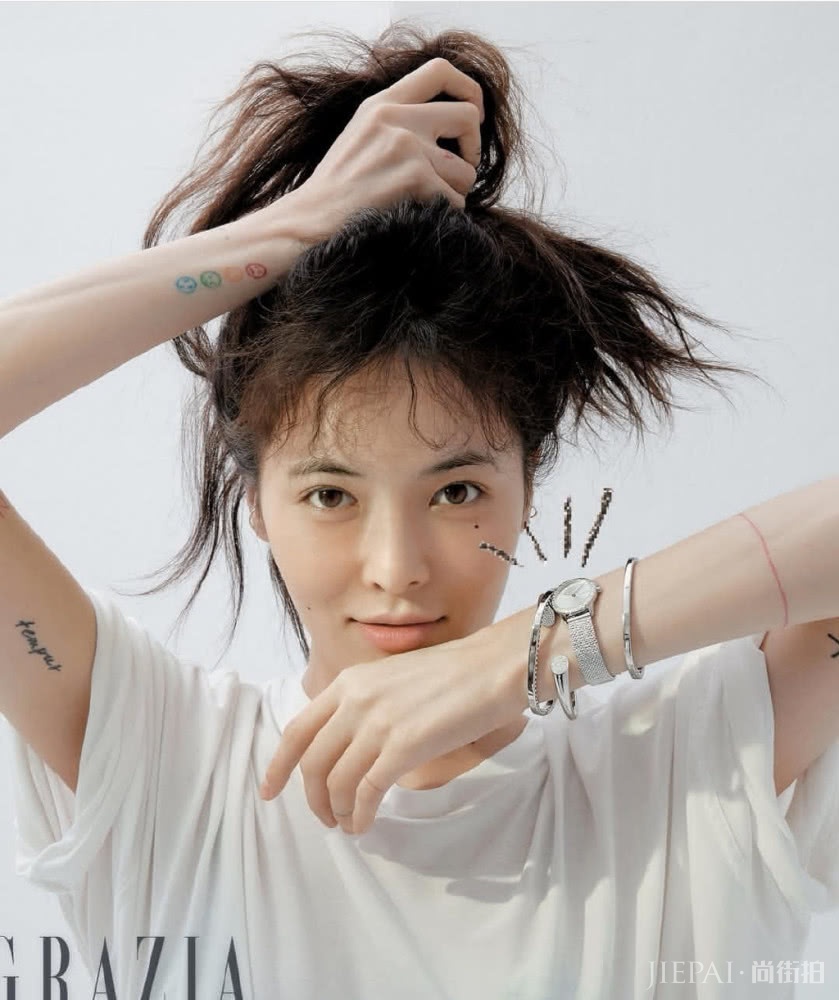 金泫雅日常搭配时尚感爆强到成范文，不学你会后悔