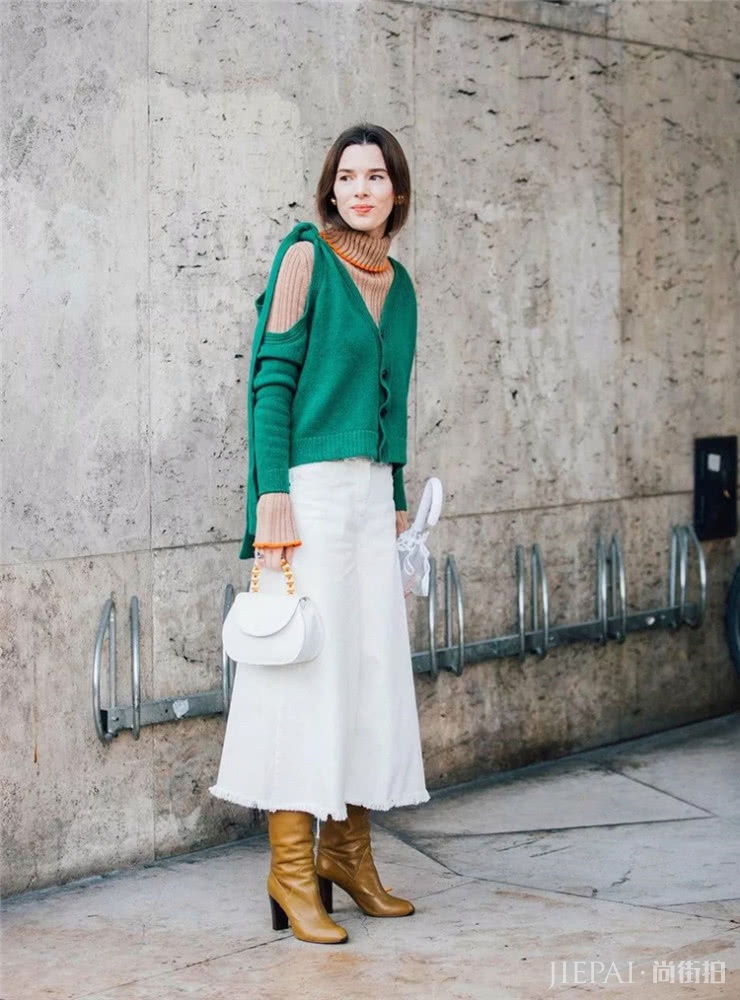 好气质要靠穿搭！柔美的针织衫，时髦中带点小浪漫
