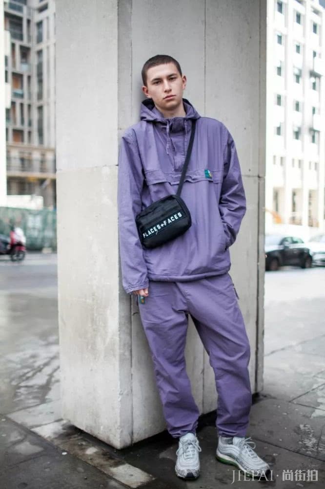 当年懒得穿的校服 摇身一变居然成了最潮时尚单品