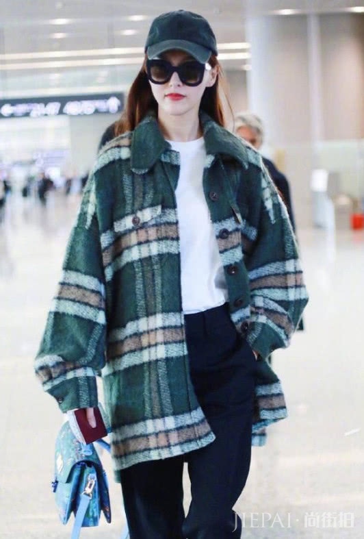 穿格子衫最美的女星，第一颜值爆表