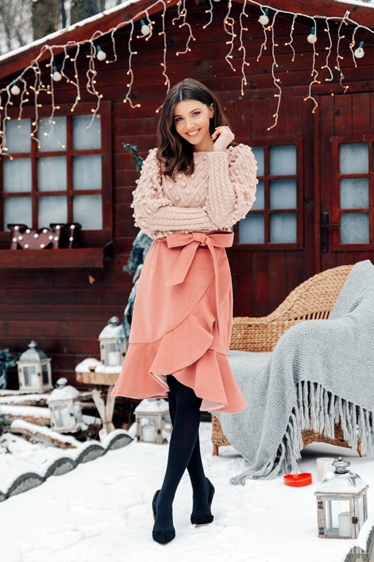 春天这么穿粉色，才能甜而不腻！