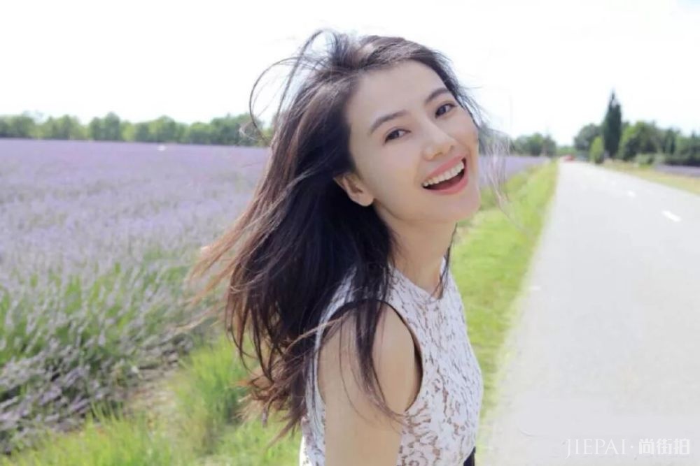 40岁高圆圆蝉联直男女神第3,她真正戳中直男审美的不是脸