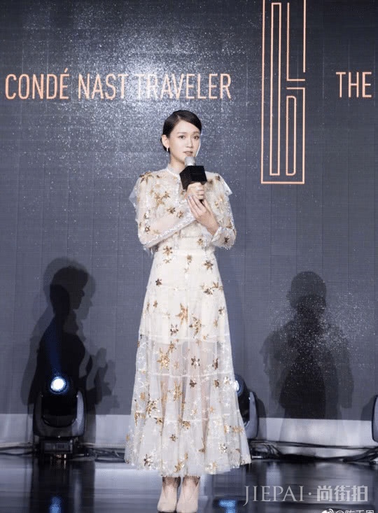 陈乔恩好似“小仙女”,时尚驾驭能力真强