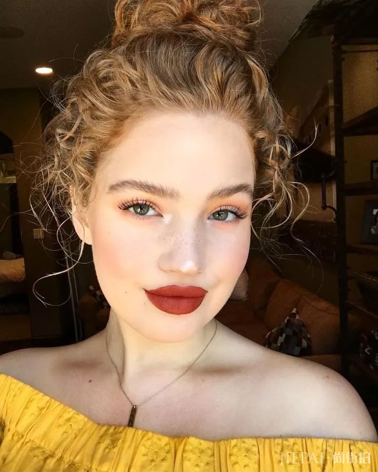 早春流行色,樱草色C位出道