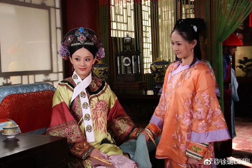 徐璐新恋情曝光?“甄嬛妹妹”同款魅力穿搭你值得拥有