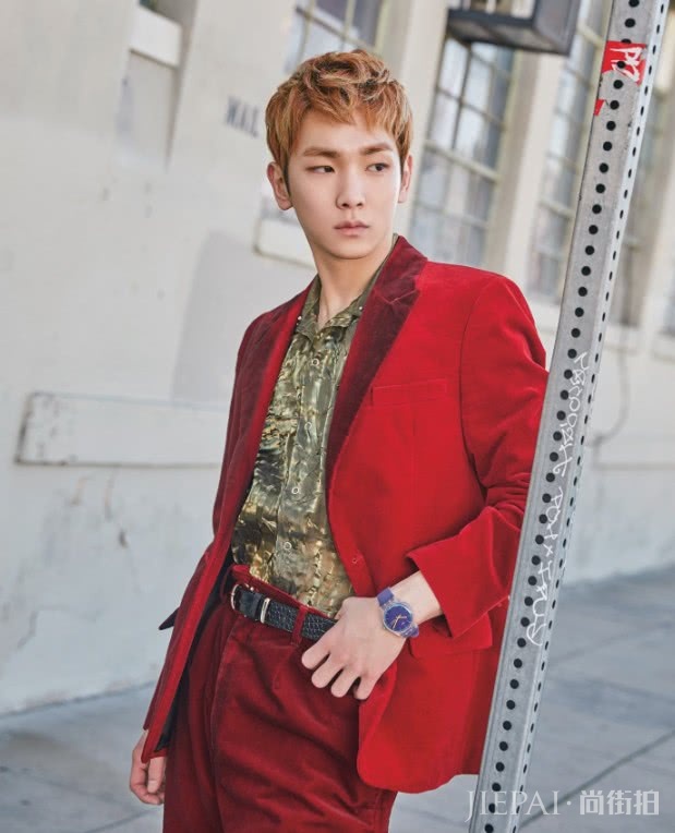 金起范酷酷的大男孩搭配!