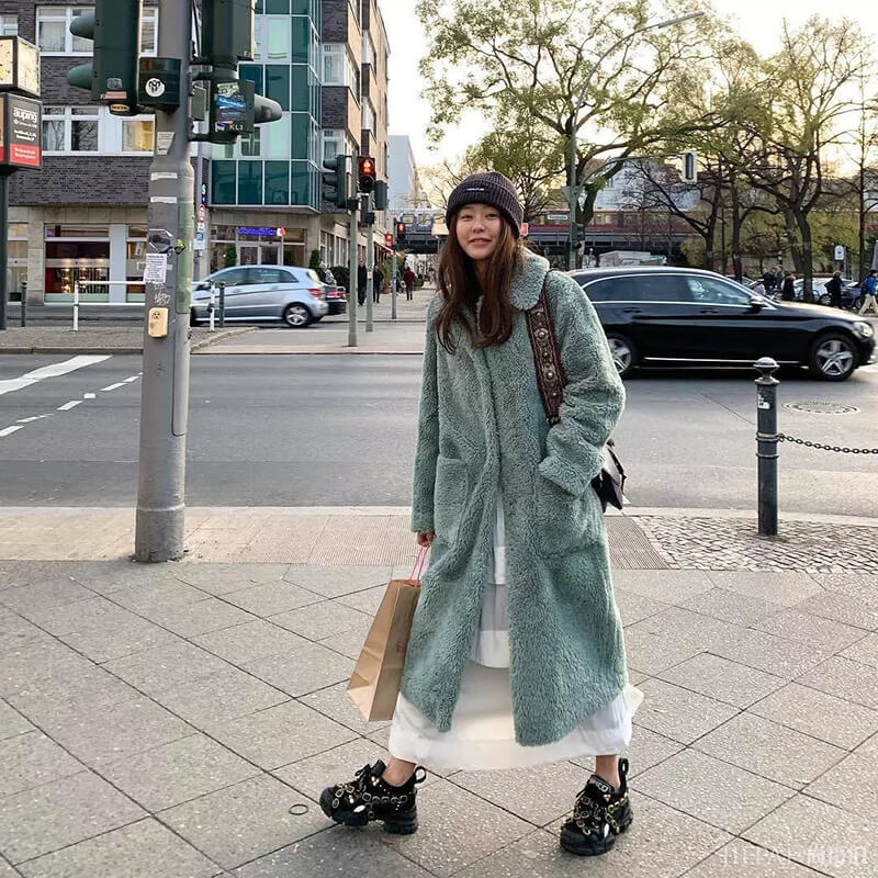 这双鞋子居然比小白鞋还要火，穿上它显瘦显高还能百搭！