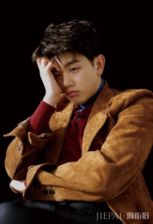 暖男外貌大受欢迎,被誉为“耳膜男友”,还是女团收割机?