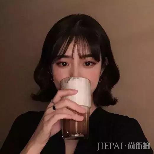 短发这样烫，时髦又减龄