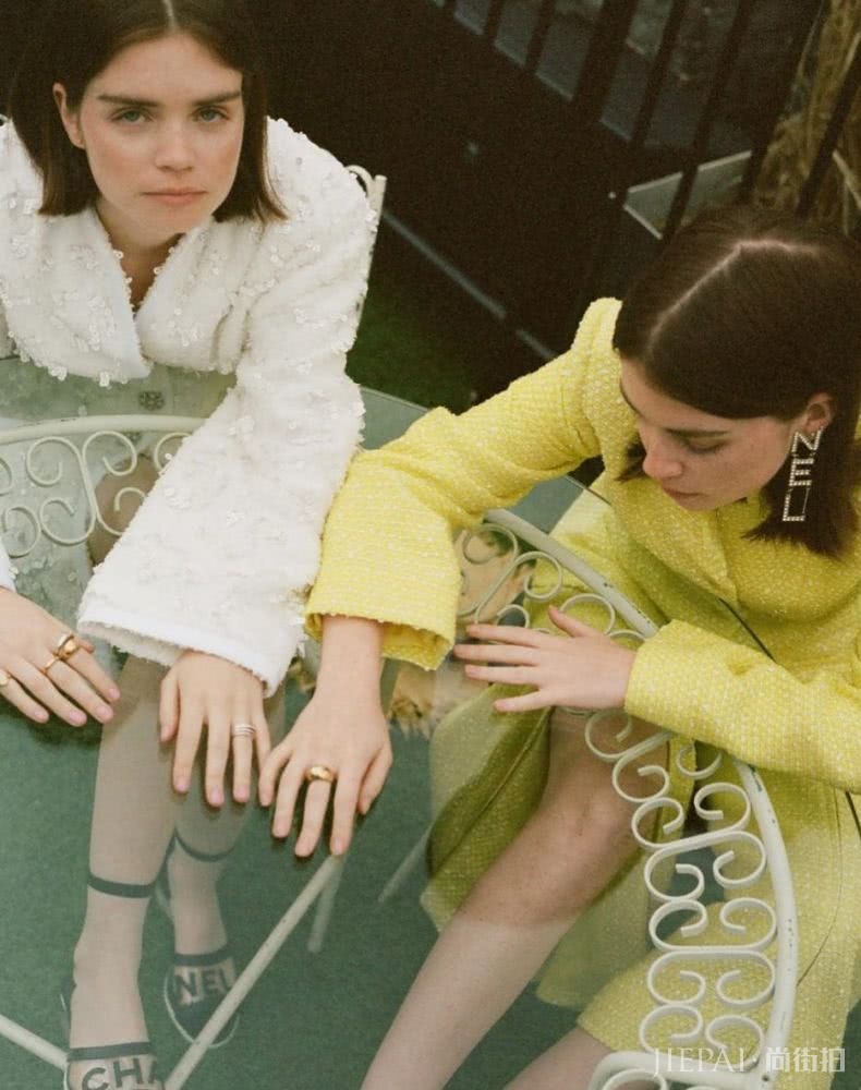 郑秀妍、Mia:踏青时的小心机,总是在你的耳边出现