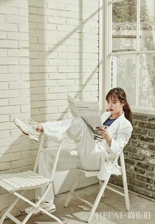 金泫雅日常穿搭时尚感强烈到成范文，不get会后悔哦