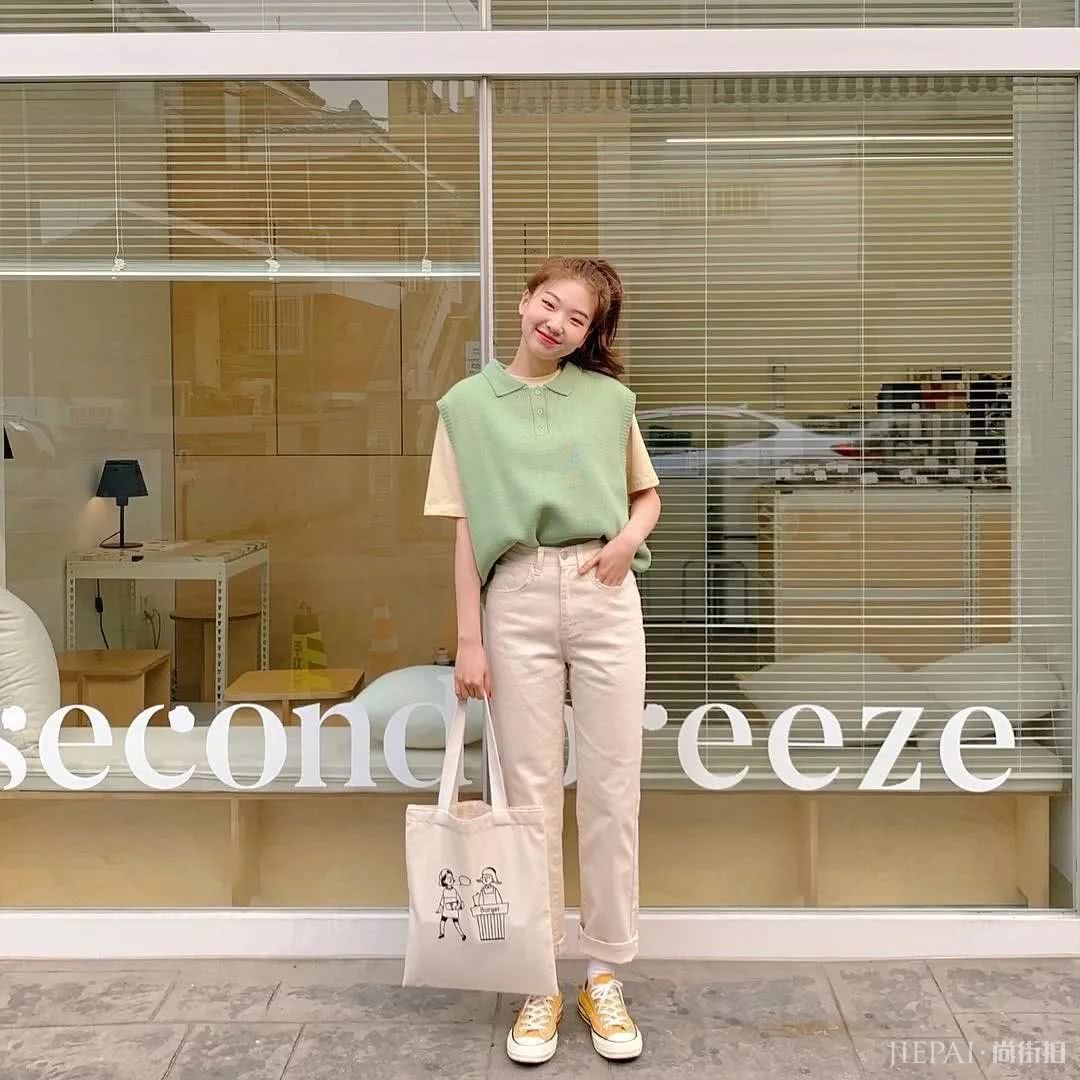 别再穿阔腿裤，2019最流行的4条裤子长这样