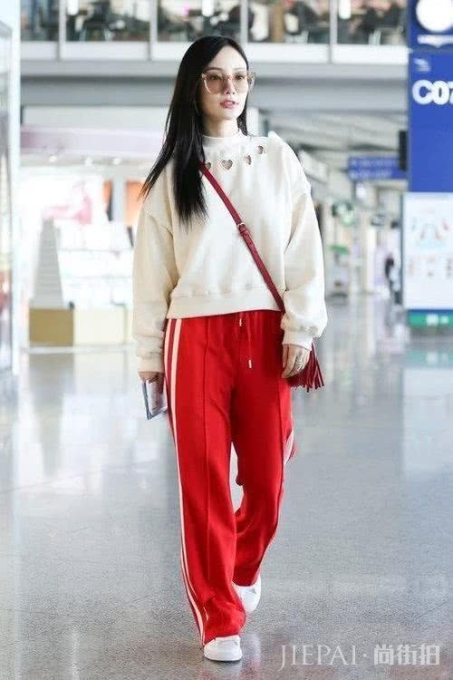 2019四五月春季搭配,还是穿阔腿裤舒适,不仅好看还很有型