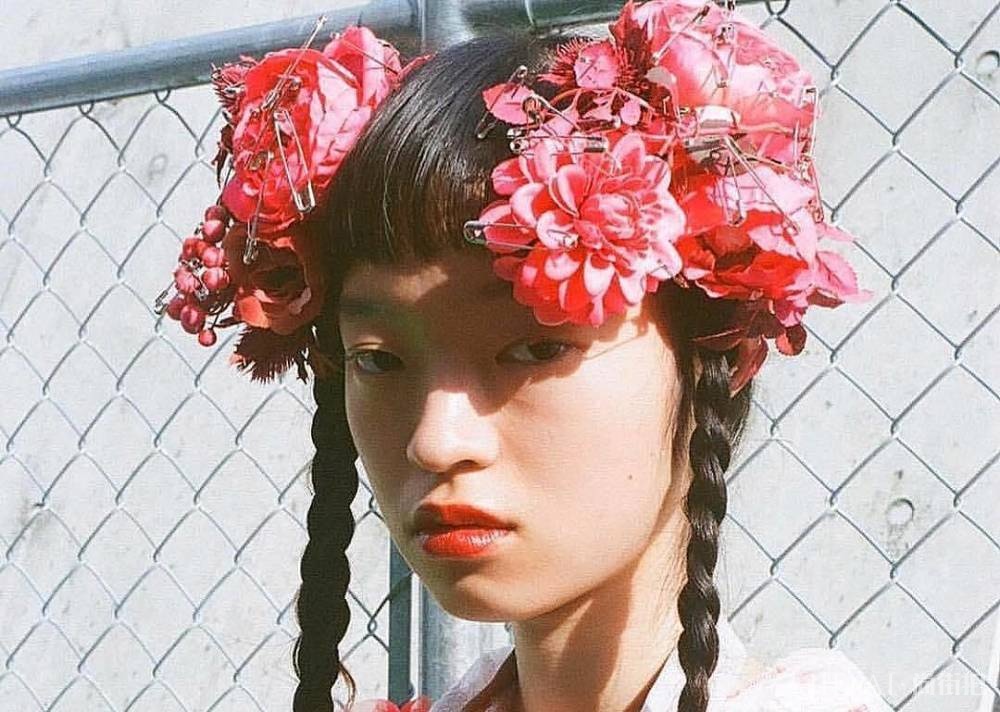 2019年最宁静美好的妆容：想要在你的脸上，描绘山川和万物