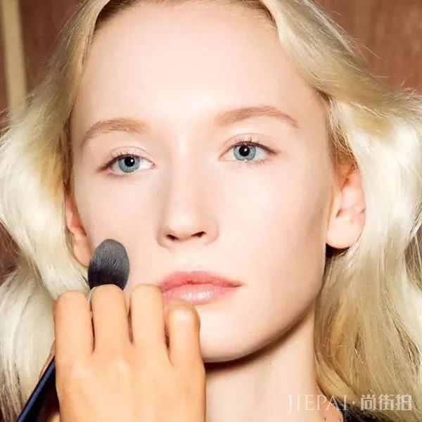 化妆师怕被偷师的小技巧，原来是这些