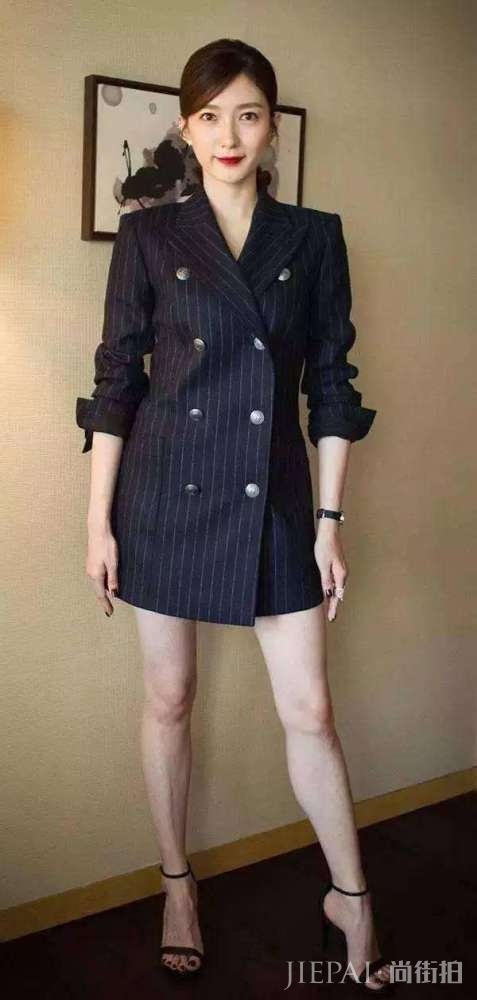 春季10款西装随性搭配，让你气质轻松提升一大截