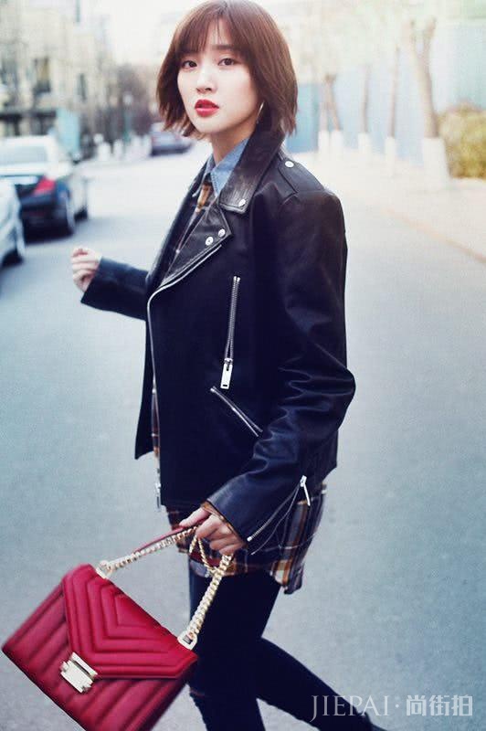 唐艺昕新发型太惊艳了!摩卡波波头意外时尚气质,美得太高调