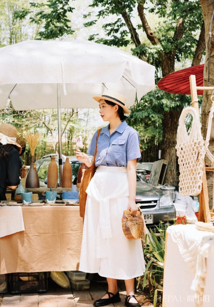 春季必备！时尚潮人教你旅行时如何穿出时尚大片感