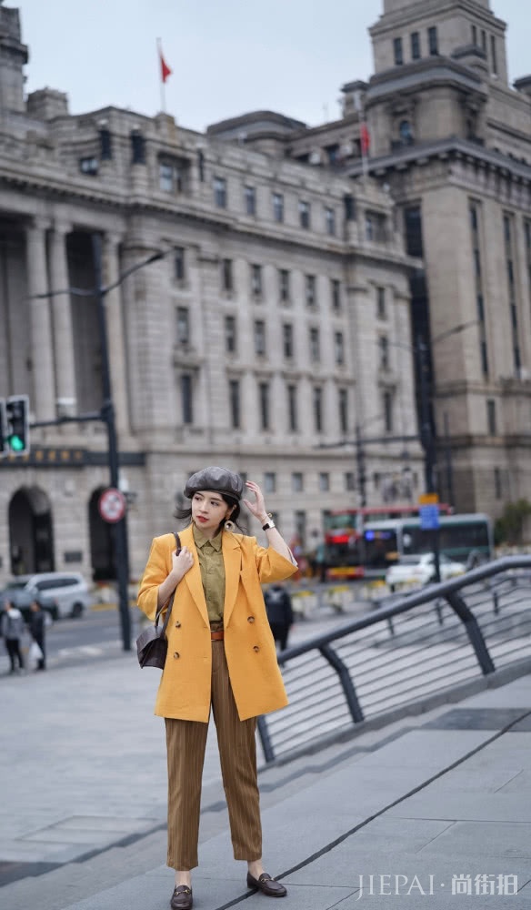 春季必备！时尚潮人教你旅行时如何穿出时尚大片感