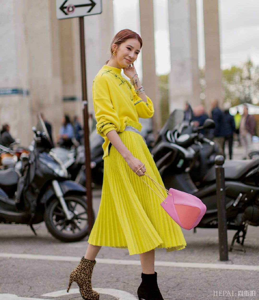 韩国博主气场堪比超模，成亚洲女孩的穿衣典范