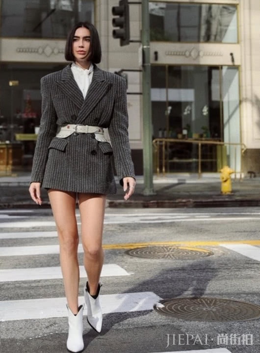 时髦西装裙 拯救你缺失的女人味