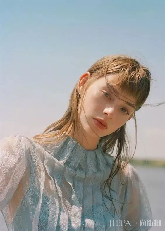 夏天穿这5种颜色,显白又好看!!