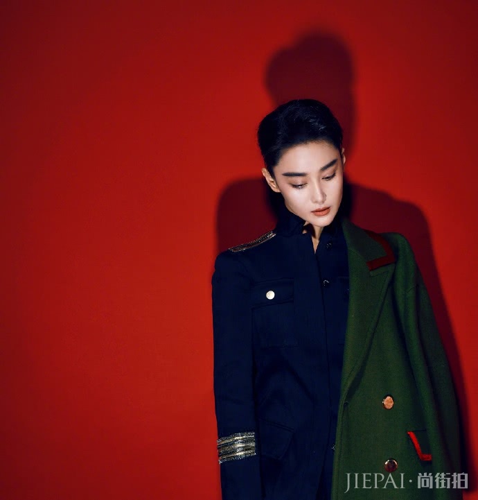 女生长得帅是什么体验？张馨予晒照解答 短发剑眉英气十足