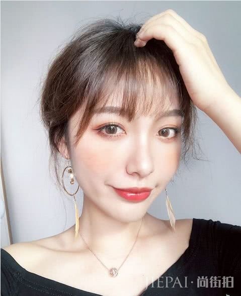 IU的“北冰洋妆” 最近火了…黄色腮红的风你跟吗？