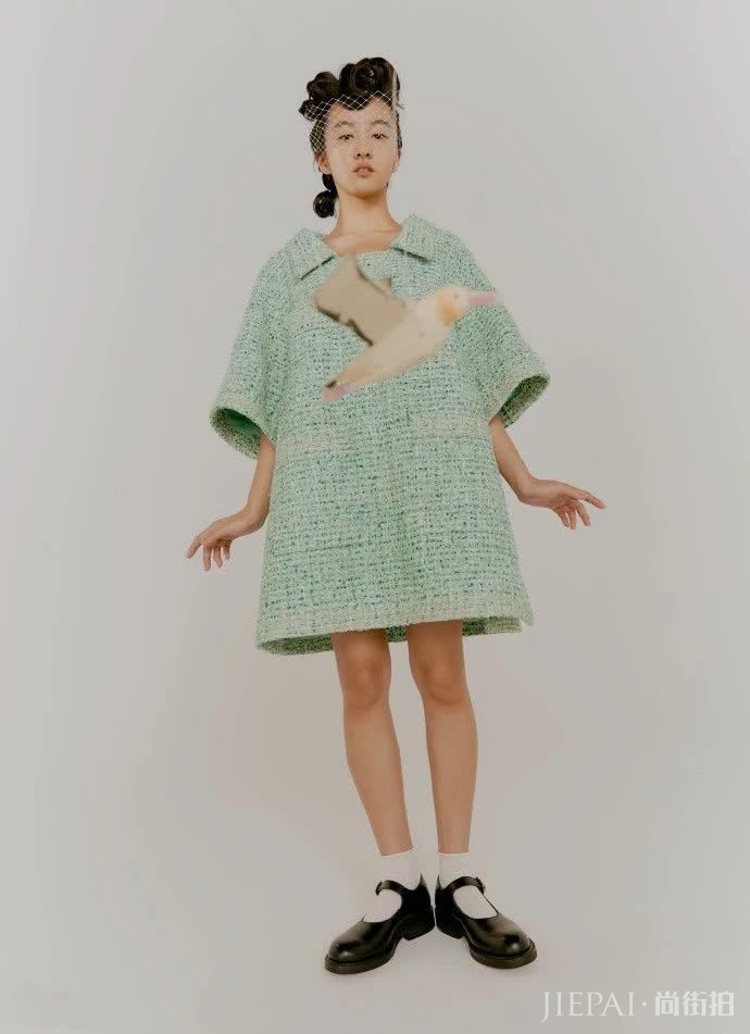 这些自然系穿搭看着很清凉!纯色搭配减龄又大气