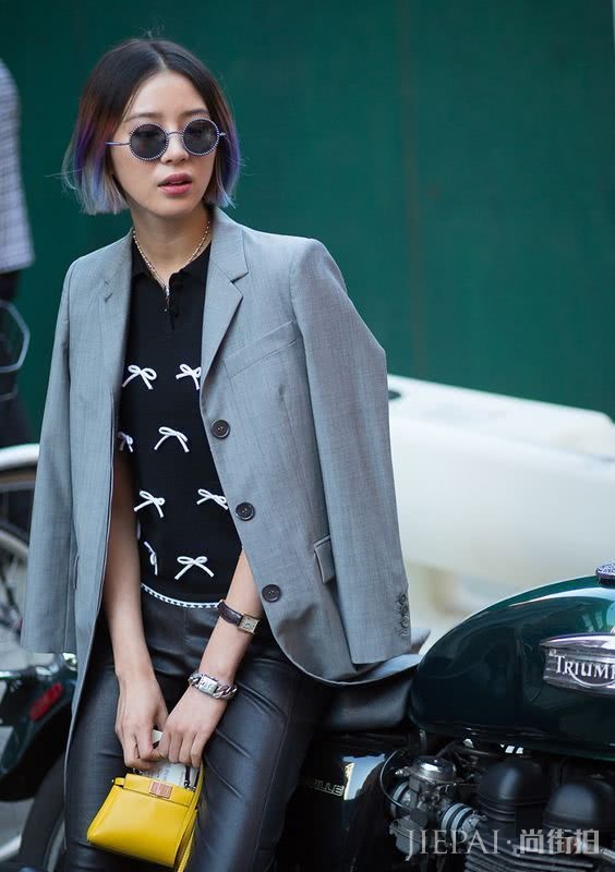 韩国博主气场堪比超模，成亚洲女孩的穿衣典范