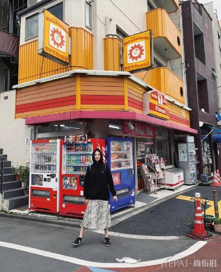 韩国博主气场堪比超模，成亚洲女孩的穿衣典范