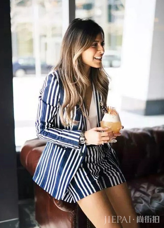 西装与短裤结合,引领春季时尚潮流