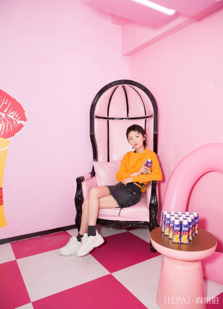 夏天要来了 小仙女们准备好时髦的半身裙了么