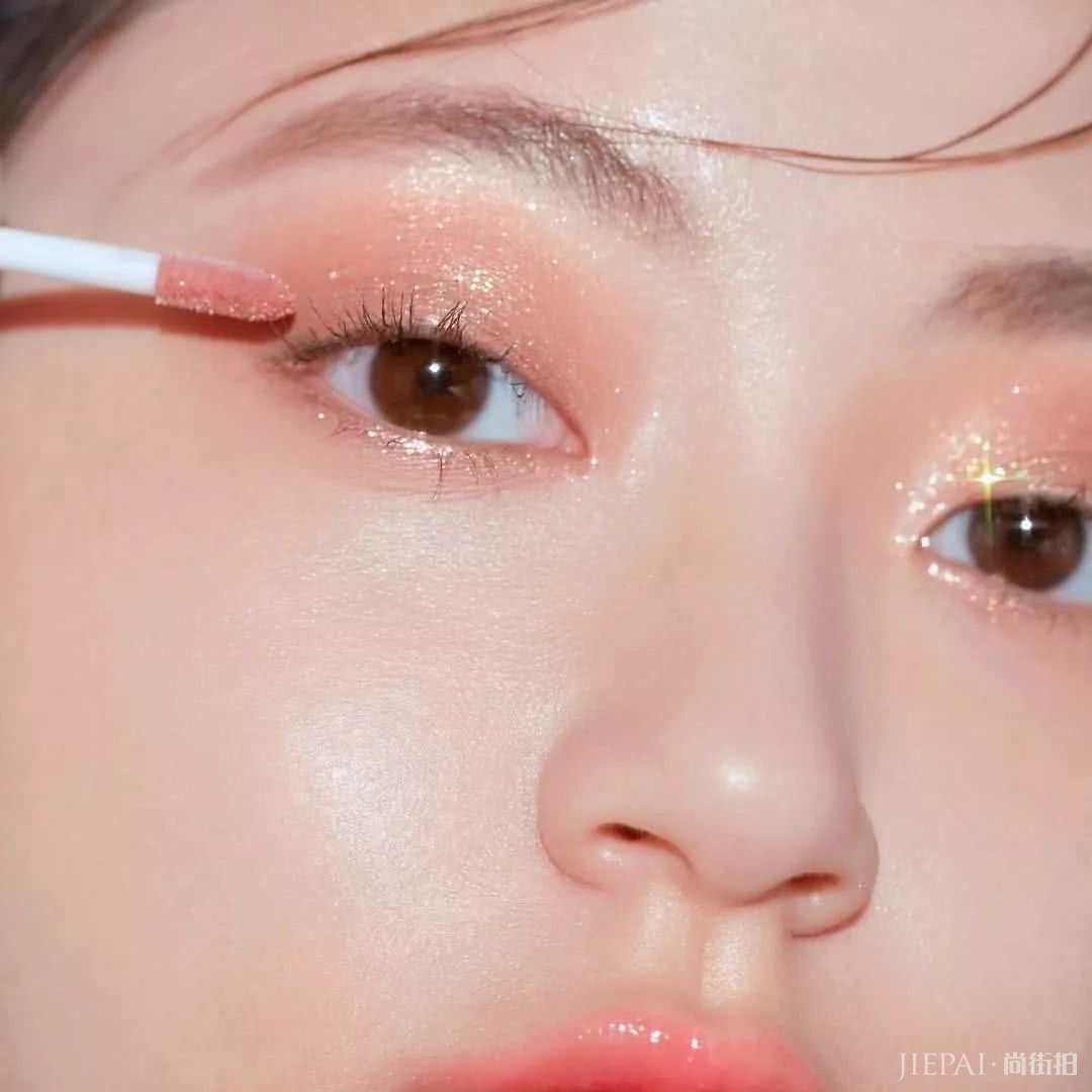 这个对黄皮最友好的色系,女明星们果然不放过