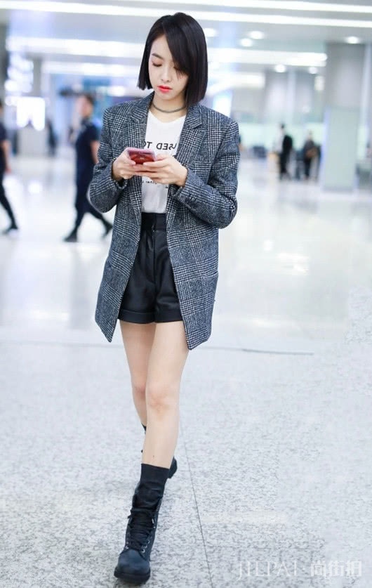 西装与短裤结合,引领春季时尚潮流