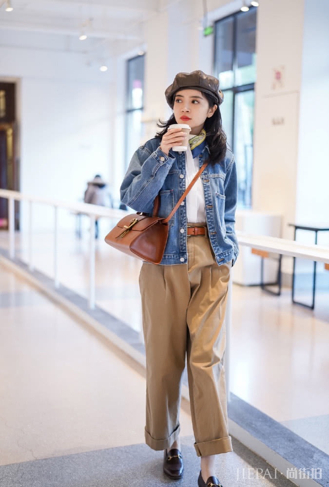 春季必备！时尚潮人教你旅行时如何穿出时尚大片感