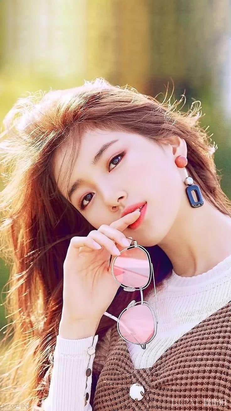 这个对黄皮最友好的色系,女明星们果然不放过