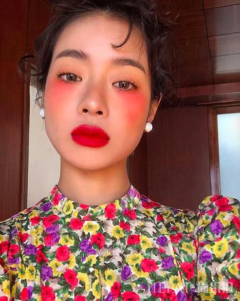 6种腮红最全画法，无论西洋风还是韩系妆容，靠一饼腮红盘全搞定