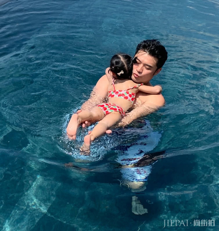 张子萱老公视角下美如少女,陈赫太宠妻了