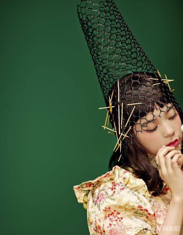 欧阳娜娜扎羊角辫涂“热吻唇”，这气质也太好了~